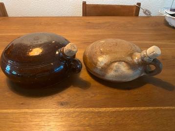 Brocante Franse beddekruiken beschikbaar voor biedingen