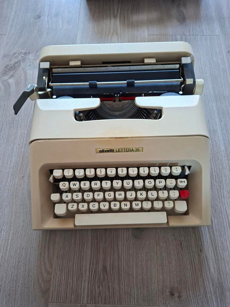 Olivetti 35 typemachine, Diversen, Typemachines, Ophalen of Verzenden