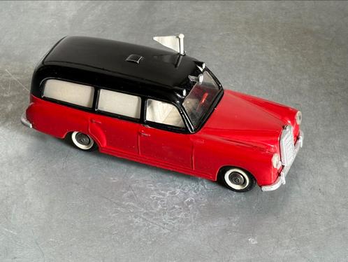 Tekno Mercedes 220 S Estate Brandweer, Hobby en Vrije tijd, Modelauto's | 1:43, Zo goed als nieuw, Auto, Overige merken, Ophalen
