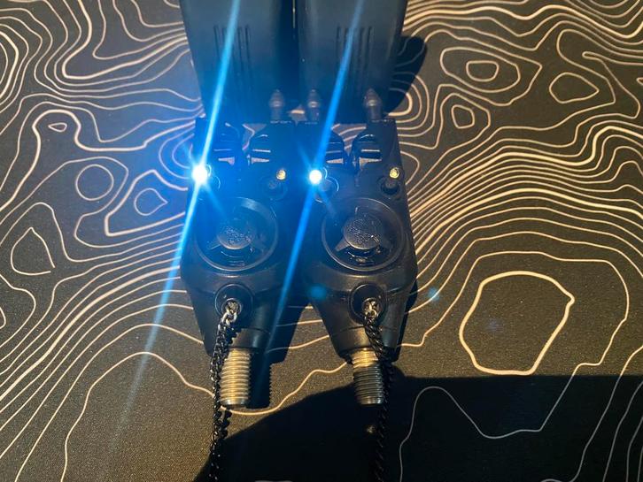 2x nash siren r3, Watersport en Boten, Hengelsport | Karpervissen, Zo goed als nieuw, Overige typen, Ophalen of Verzenden