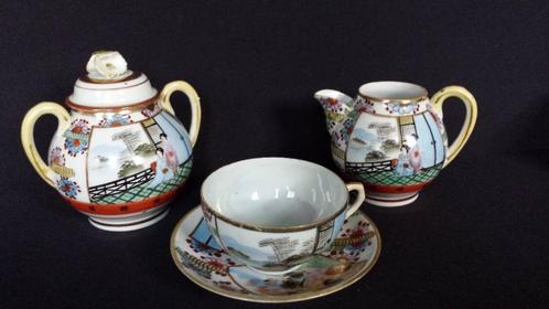 Zeldzame Japanse KUTANI Serviesdelen <> Oude THEESET 3 delen, Antiek en Kunst, Antiek | Servies los, Ophalen of Verzenden