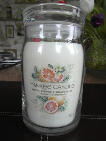 YANKEE CANDLE Geurkaars  "WHITE SPRUCE & GRAPEFRUIT"  L jar. beschikbaar voor biedingen