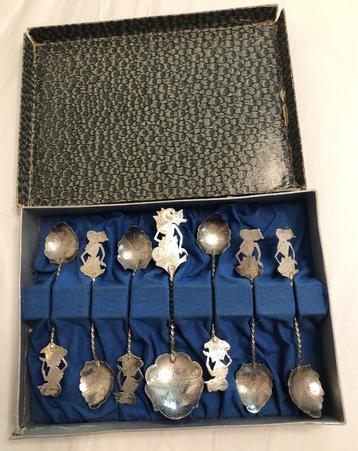 Djokja zilver - 7 delige wajang lepeltjes   in doos  beschikbaar voor biedingen