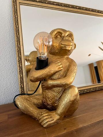 Aap lamp beschikbaar voor biedingen
