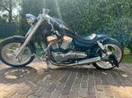 Suzuki VS 1400 Intruder Custom, 2 cilinders, Chopper, Sportuitlaat, 1400 cc
