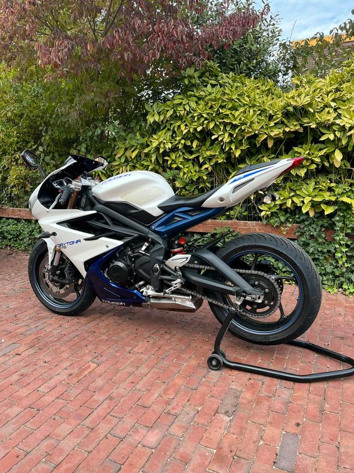 2013 Triumph Daytona 675, Motoren, Motoren | Triumph, Particulier, Sport, meer dan 35 kW, 3 cilinders, Ophalen