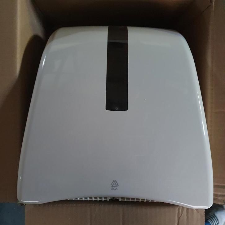 Tork Matic-Box Handdoek Dispenser - Nieuw in Doos, Huis en Inrichting, Keuken | Keukenbenodigdheden, Ophalen of Verzenden