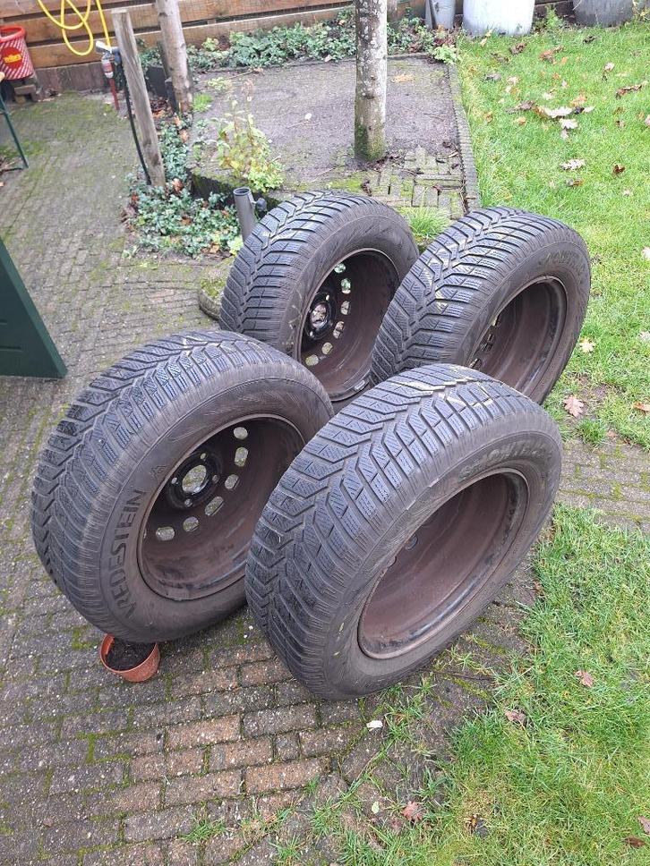 Vredestein winterbanden met velgen, Auto-onderdelen, Banden en Velgen, Banden en Velgen, Winterbanden, 15 inch, 205 mm, Personenwagen