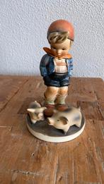 Hummel jongen met twee varkentjes, Verzamelen, Beelden en Beeldjes, Verzenden, Gebruikt, Hummel