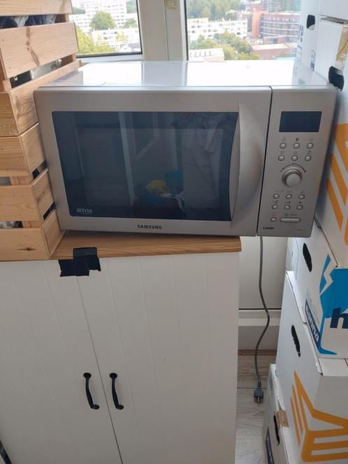 Samsung combi magnetron, Witgoed en Apparatuur, Magnetrons, Gebruikt, Vrijstaand, Combimagnetron, 45 tot 60 cm, Crisp, Grill, Hete lucht