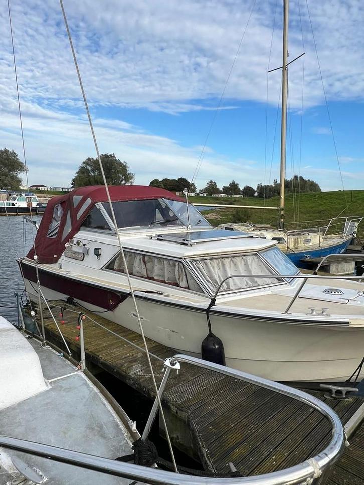 Te koop: 2 boten – Kajuitboot (Diesel) Motorboot (Benzine), Watersport en Boten, Kajuitzeilboten en Zeiljachten, Gebruikt, Tourjacht of Cruiser