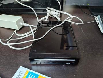 Leuke Nintendo wii met 4 controllers beschikbaar voor biedingen