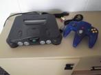 Nintendo 64 met controller en kabels., Spelcomputers en Games, Spelcomputers | Nintendo 64, Verzenden, Gebruikt, Met 1 controller
