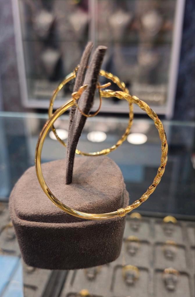 Prachtige wokkels 14k gouden oorbellen, Sieraden, Tassen en Uiterlijk, Oorbellen, Nieuw, Goud, Goud, Ophalen of Verzenden