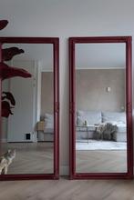 Twee unieke spiegels bordeaux rood, Nieuw, Ophalen of Verzenden, 150 tot 200 cm, Rechthoekig