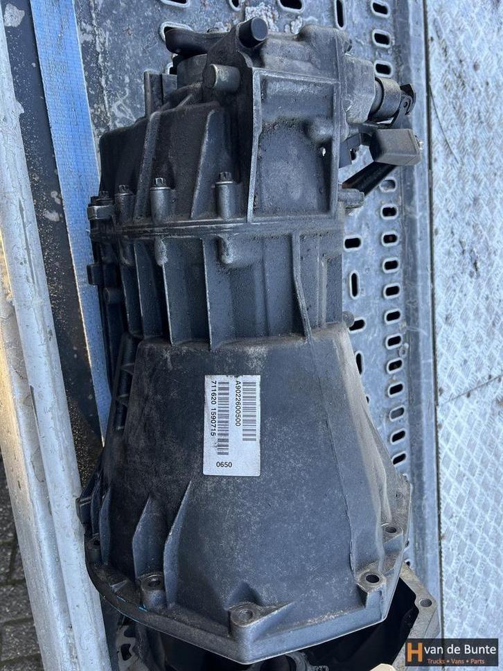 Versnellingsbak Mercedes sprinter code: A902260050, Auto-onderdelen, Transmissie en Toebehoren, Mercedes-Benz, Gebruikt, Ophalen of Verzenden