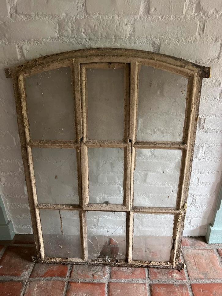 Oud ijzeren stalraam antiek raam ruit met gebogen bovenkant, Antiek en Kunst, Antiek | Glas en Kristal, Ophalen