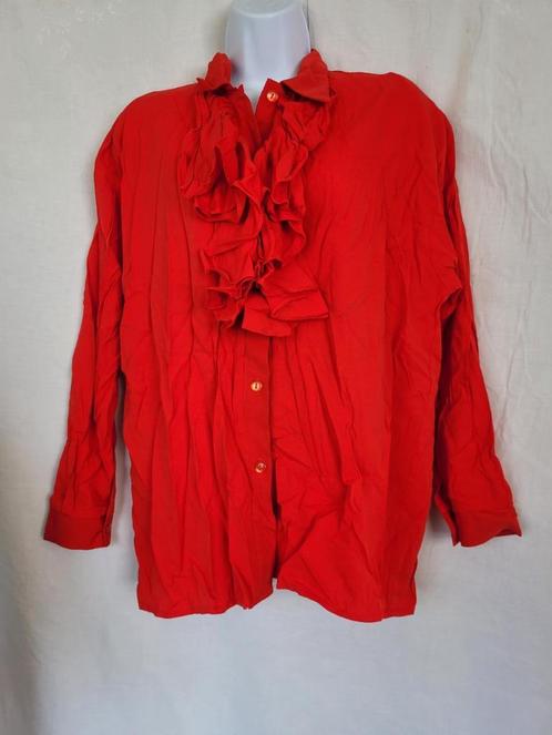 Gave rode blouse mt grote roesjeskraag mt L, Kleding | Dames, Carnavalskleding en Feestkleding, Zo goed als nieuw, Kleding, Maat 42/44 (L)