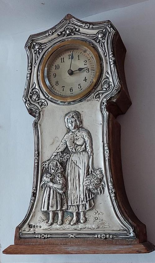 Mantelklok met zilveren plaquette, jugendstil. Uit 1907, Antiek en Kunst, Antiek | Goud en Zilver, Zilver, Ophalen