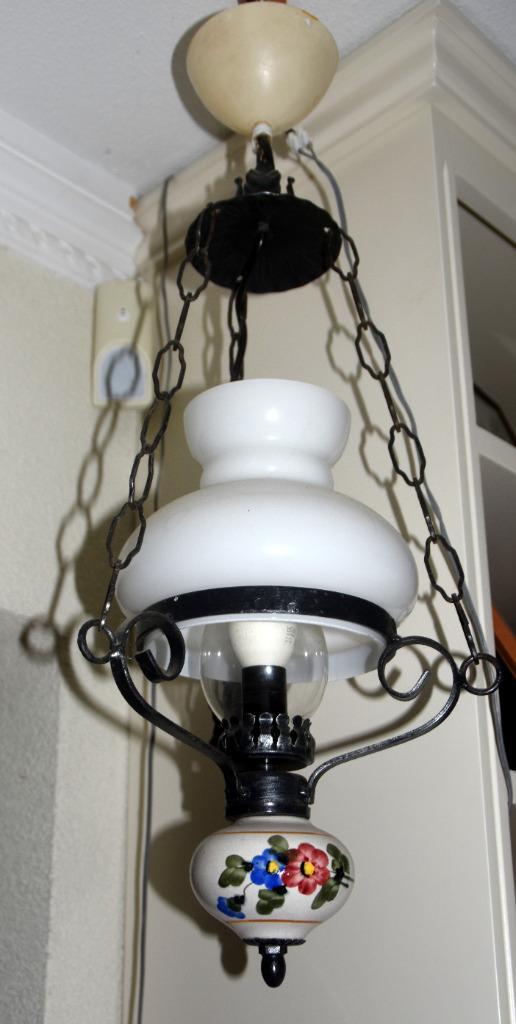 Brocante hanglamp smeedijzer met bloemen olielamp model, Antiek en Kunst, Antiek | Lampen, Ophalen of Verzenden