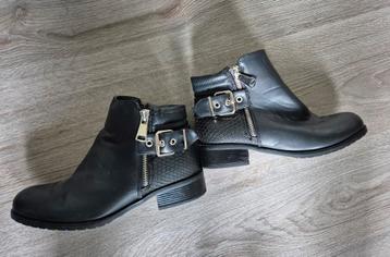 Gebruikte Laarsjes Maat 37 beschikbaar voor biedingen