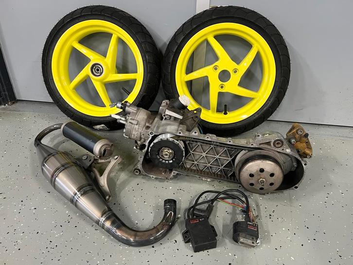 Piaggio Blok Bigbore 86cc MHR, Fietsen en Brommers, Brommeronderdelen | Scooters, Zo goed als nieuw, Aprilia, Blok, Ophalen