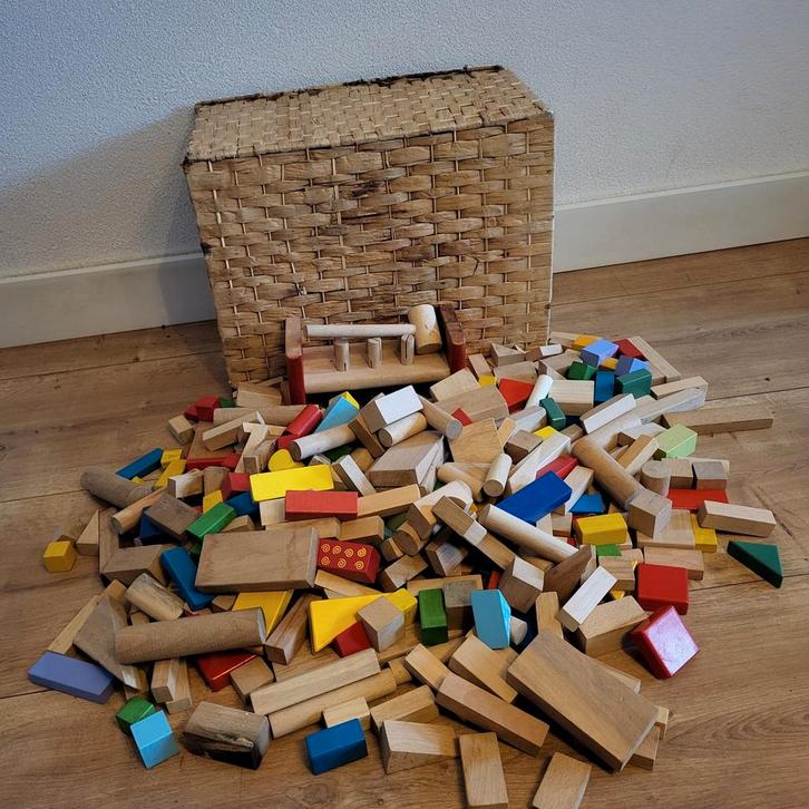 Houten blokken en hamertje tik speelgoed, Kinderen en Baby's, Speelgoed | Bouwstenen, Gebruikt, Overige merken, Ophalen
