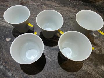 Cappuccino kopjes beschikbaar voor biedingen