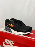 NIEUW! Maat 41 - Nike Air Max 90 Spray Paint Swoosh, Verzenden, Zwart, Nike, Nieuw