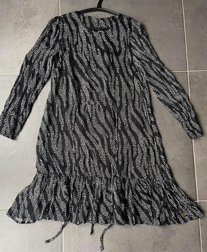 Fabienne Chapot - Jurk - Maat 38, Kleding | Dames, Jurken, Zo goed als nieuw, Maat 38/40 (M), Zwart, Knielengte, Verzenden