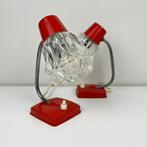 Charmante, vintage lampjes (2) rood metaal met glazen kapjes, Huis en Inrichting, Lampen | Tafellampen, Gebruikt, Vintage, midcentury