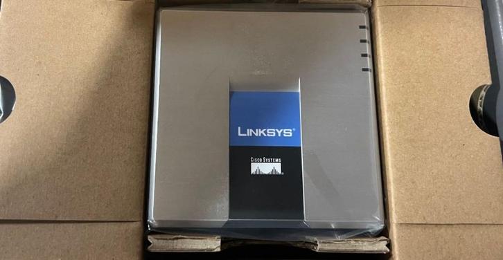➡️ NIEUW LinkSys SPA2102 VOIP Phone Adapter Router SPA 2102, Telecommunicatie, Telefooncentrales, Nieuw, Toebehoren, Ophalen of Verzenden