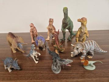 DINO wereld set dinausaurussen beschikbaar voor biedingen