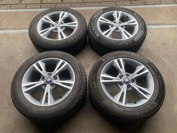 FORD FOCUS CONNECT C-MAX MONDEO VELGEN + BANDEN 215 55 R16  beschikbaar voor biedingen