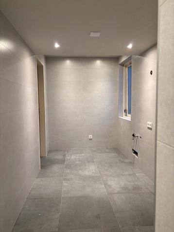 Wandtegels Roca Gris beschikbaar voor biedingen