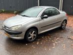 Peugeot 206 cc 1.6 16v 2002 apk 30-08-2026 900 euro, Auto's, Zwart, 4 cilinders, 1796 cc, 49 €/maand