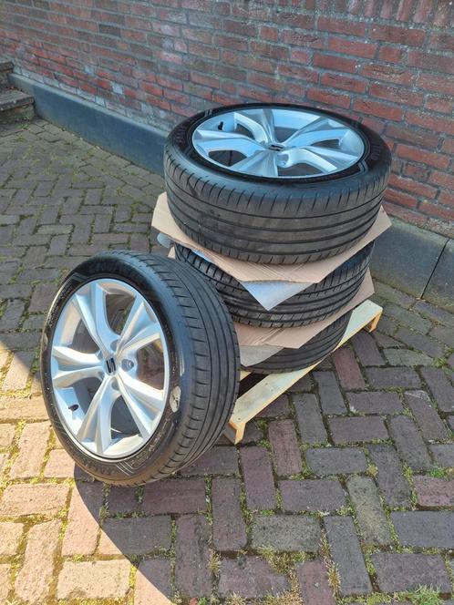 17 inch lichtmetalen velgen Seat + Goodyear zomerbanden, Auto diversen, Auto-accessoires, Gebruikt, Ophalen