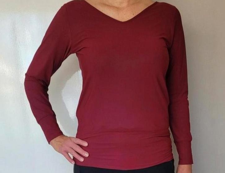 Studio Anneloes top XS
Travelstof Wijnrood, Kleding | Dames, Tops, Zo goed als nieuw, Maat 34 (XS) of kleiner, Rood, Lange mouw