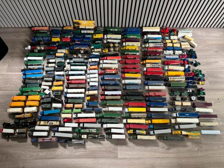 Grote verzameling Duitse Modelvrachtwagens – ca. 225 Stuks, Hobby en Vrije tijd, Modelauto's | 1:50, Bus of Vrachtwagen, Ophalen