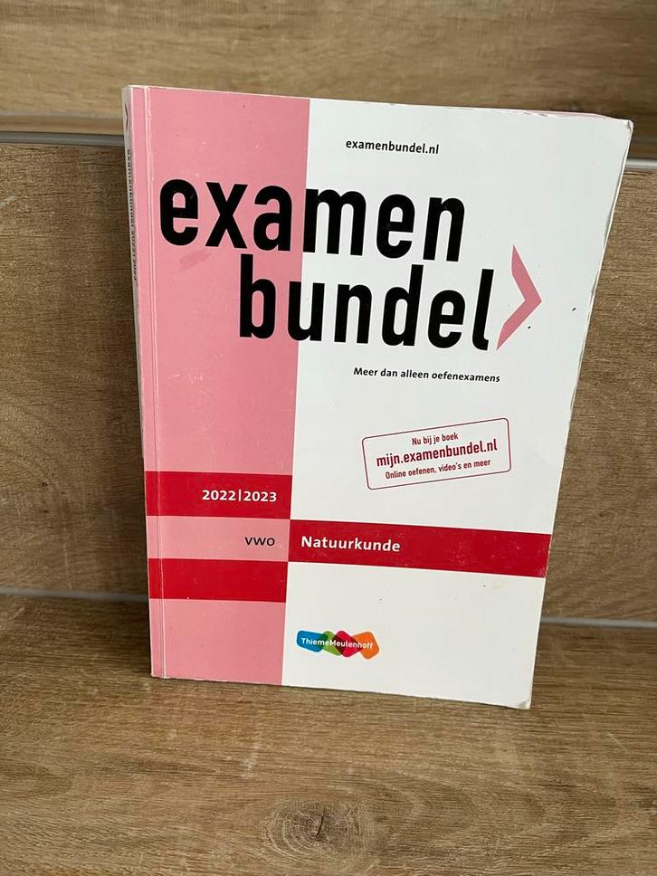 Examenbundel natuurkunde en scheikunde VWO, Boeken, Schoolboeken, Scheikunde, VWO, Ophalen of Verzenden