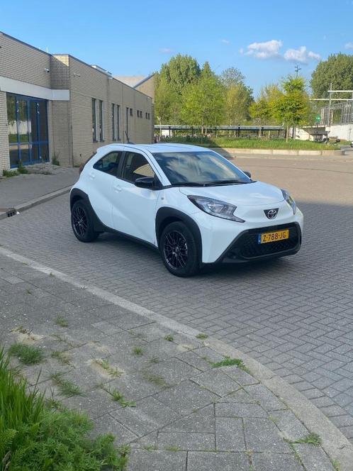 Toyota Aygo X 1.0 Vvt-i MT 72pk 2024 Wit, Auto's, Toyota, Particulier, Aygo X, ABS, Achteruitrijcamera, Adaptieve lichten, Adaptive Cruise Control