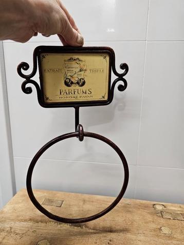 LEUKE OUDE BROCANTE HANDDOEKRING beschikbaar voor biedingen