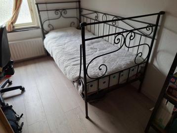 bed 1 persoons