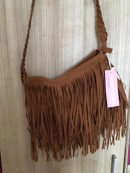 Suède Dames tas /franjes nieuw., Sieraden, Tassen en Uiterlijk, Tassen | Damestassen, Nieuw, Schoudertasje, Bruin