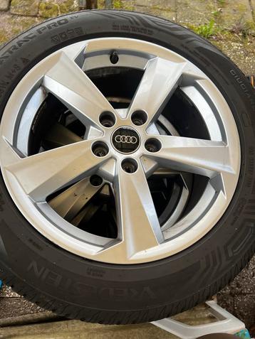 Audi Q2 Winterset 215/55R17 All Season - Zo Goed Als Nieuw! beschikbaar voor biedingen