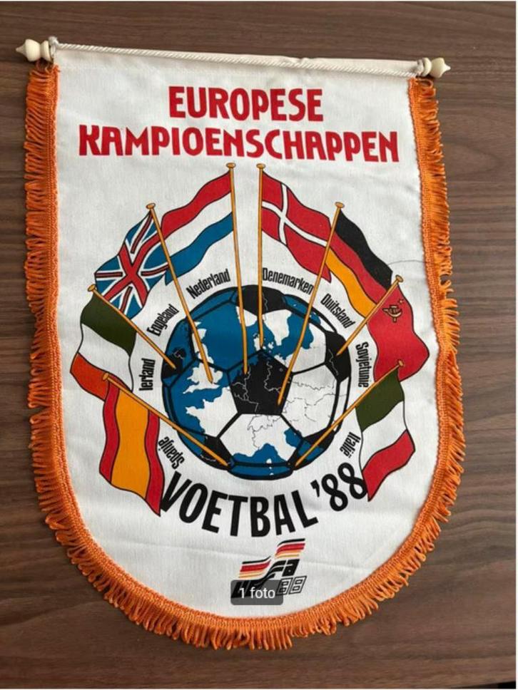Originele EK Voetbal 1988 Wimpel UEFA ’88, Verzamelen, Sportartikelen en Voetbal, Zo goed als nieuw, Vaantje of Sjaal, Buitenlandse clubs