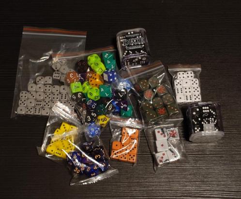 Assortment of dice for Warhammer, Magic the Gathering, D&D, Hobby en Vrije tijd, Wargaming, Zo goed als nieuw, Warhammer, Toebehoren