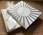2 B&O boeken – From Spark to Icon & The Art of Impossible, Ophalen, Zo goed als nieuw