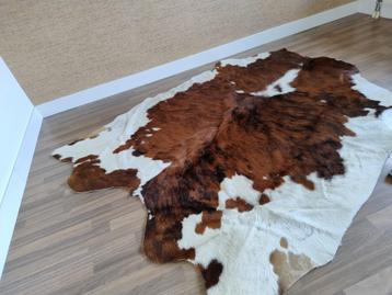 Vloerkleed, koeienvel  beschikbaar voor biedingen