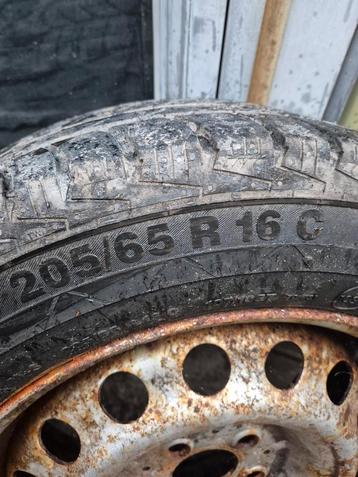 Gebruikte Banden en Velgen - 205/65 R16 4 STUKS beschikbaar voor biedingen